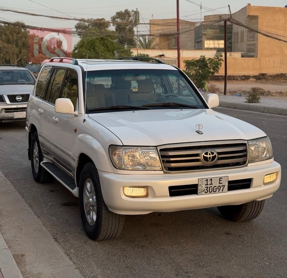 تۆیۆتا لاند کروزەر